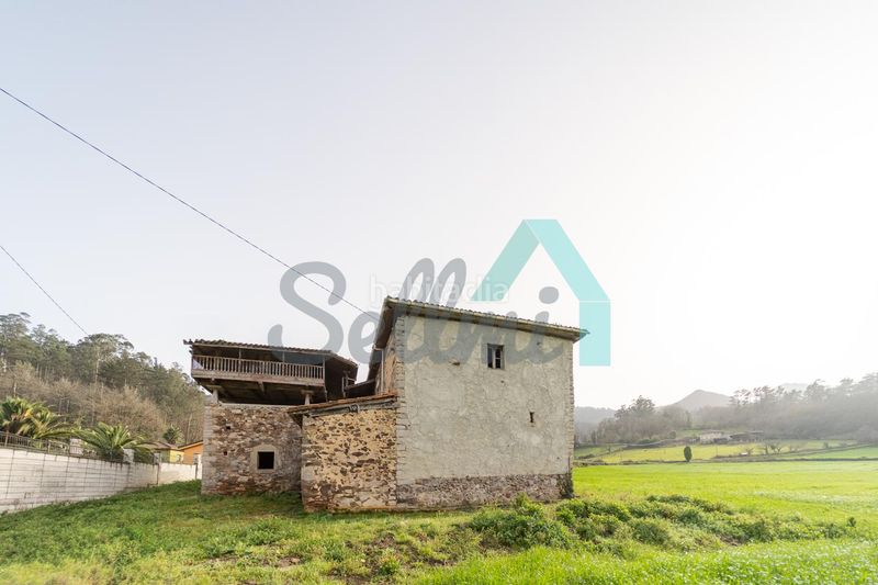 Foto 4cb22475-ed2d-4e17-a8ef-6cdcfa3beb05. Casa a Salas
