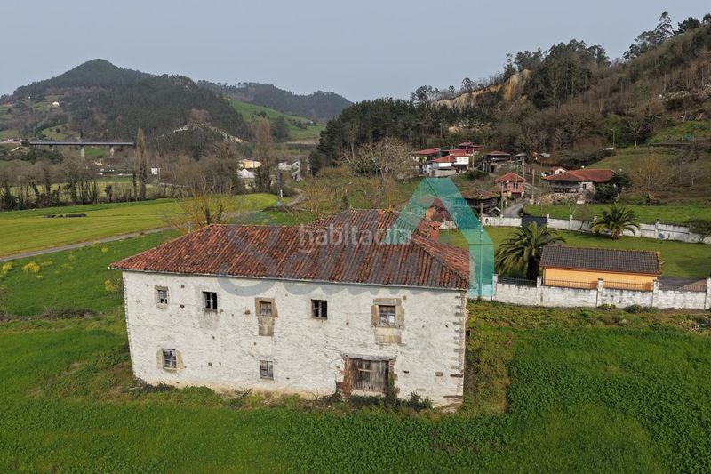 Foto b4674428-4f91-404a-9d0a-86d610c766cc. Casa a Salas