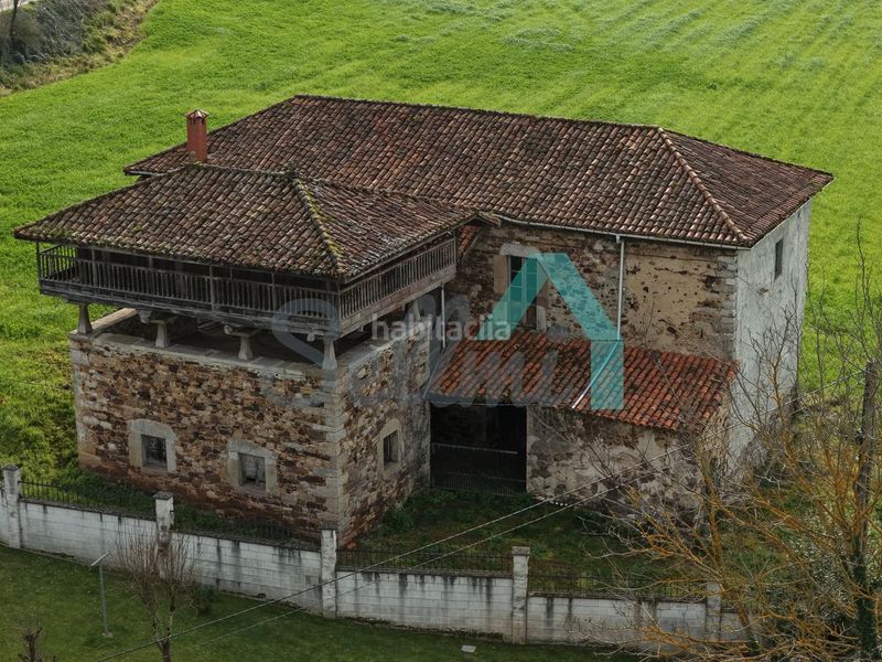 Foto f7478f22-1935-4bf5-817e-0ff33f50d550. Casa a Salas