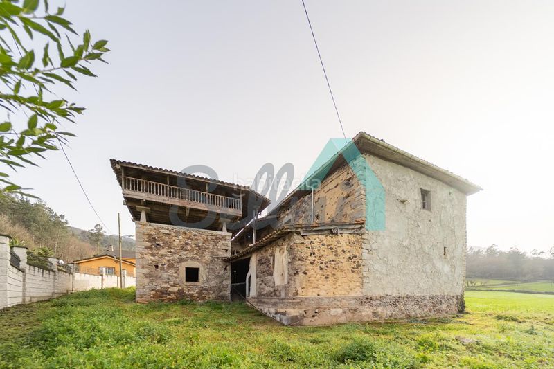 Foto fb895ae3-8f68-4020-873e-5b59c64d9d5d. Casa a Salas