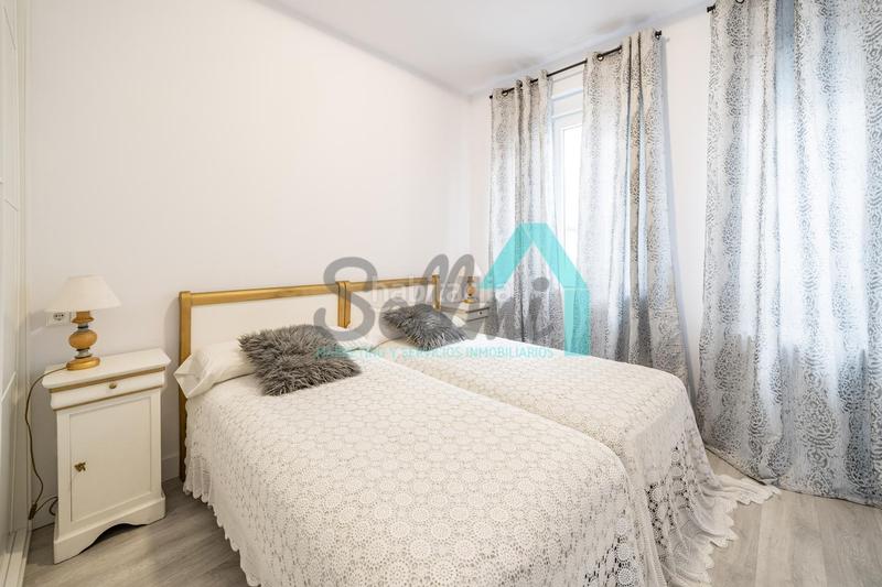 Foto 505709e0-edc7-451d-ad83-4db2dcf42f3a. Rent flat with heating in Centro Gijón