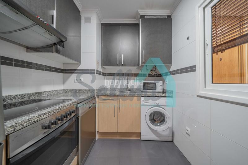 Foto be4cdb94-63bf-4379-a00e-691eb100ec45. Alquiler estudio en Santo Domingo - El Campillín Oviedo