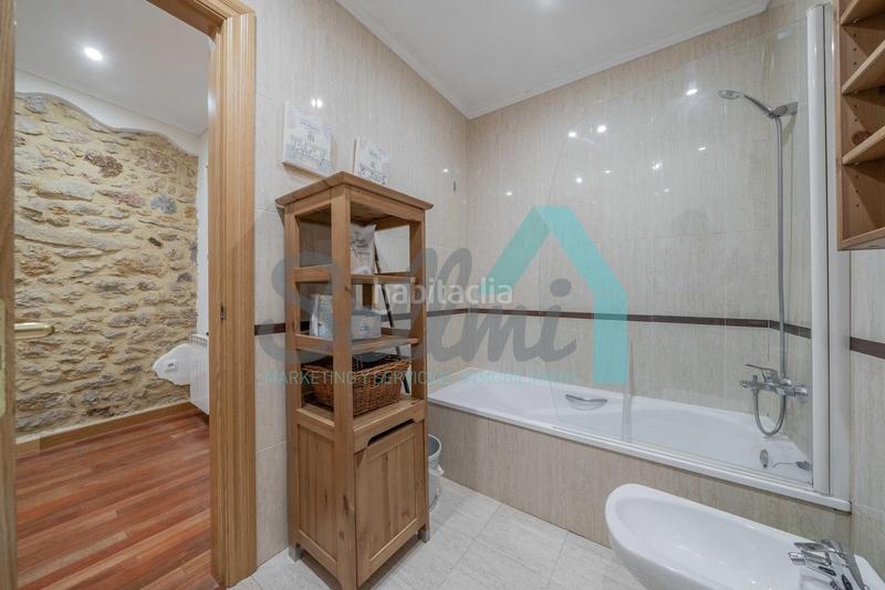 Foto a0ef64d3-5c7a-41d2-a29d-27f8cd55d287. Rent studio with heating in Santo Domingo - El Campillín Oviedo