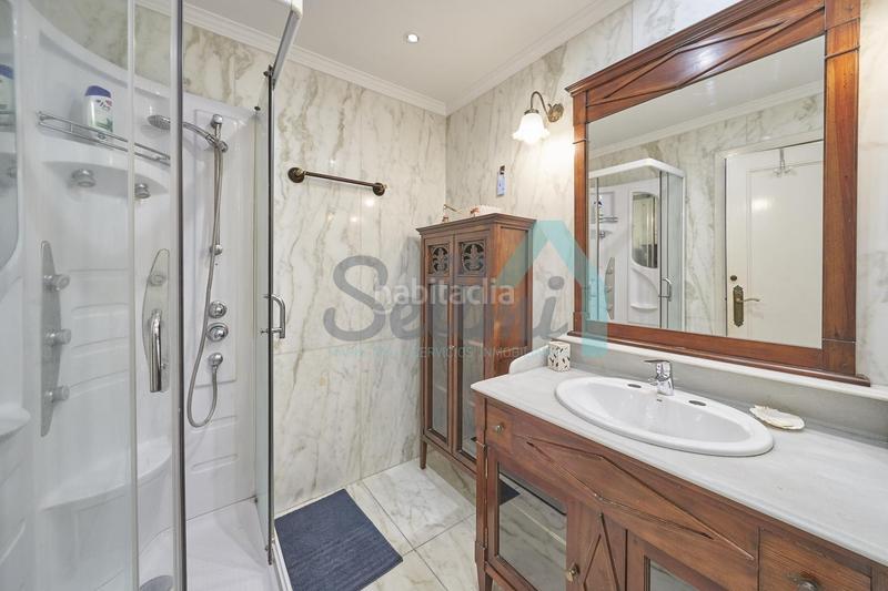 Foto 0f15df50-0bc2-4e2f-a499-8e08081b9535. Rent flat with heating in Auditorio - Seminario - Parque de Invierno Oviedo