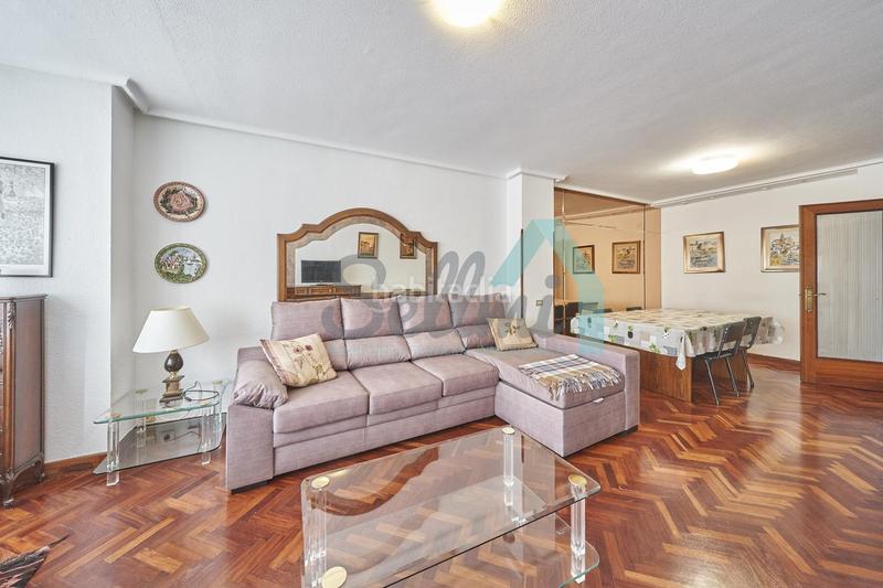 Foto 2b0b0e19-053b-448b-9794-2c27627ff0db. Rent flat with heating in Auditorio - Seminario - Parque de Invierno Oviedo