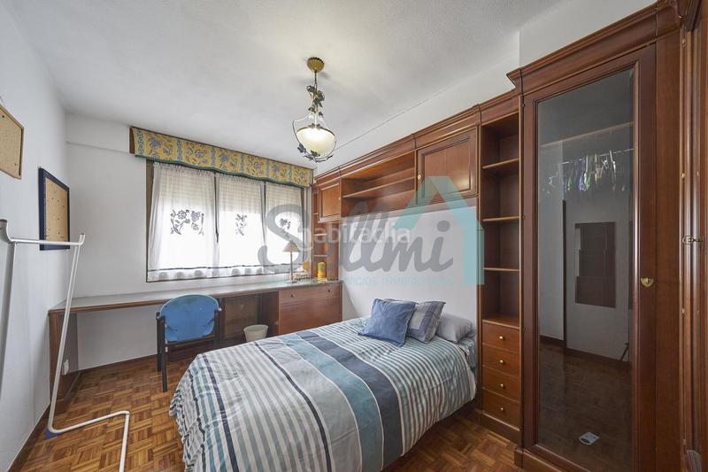 Foto 548000ab-d64c-4619-9eb9-e7ae0e6bcb38. Rent flat with heating in Auditorio - Seminario - Parque de Invierno Oviedo