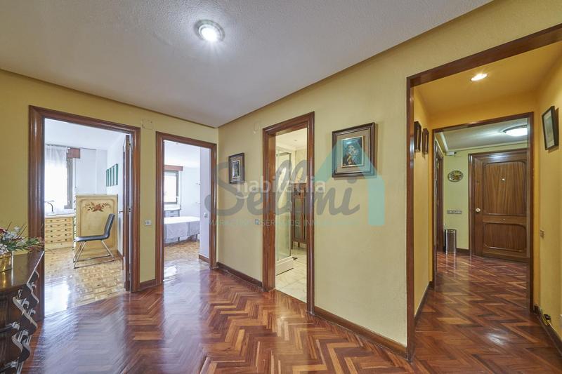 Foto 84e0e397-4b5b-4fa9-b759-b6ef430f4d3f. Rent flat with heating in Auditorio - Seminario - Parque de Invierno Oviedo