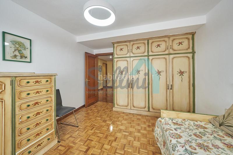 Foto 9daac95c-8f62-42f7-9a92-06b9e43e89a0. Rent flat with heating in Auditorio - Seminario - Parque de Invierno Oviedo