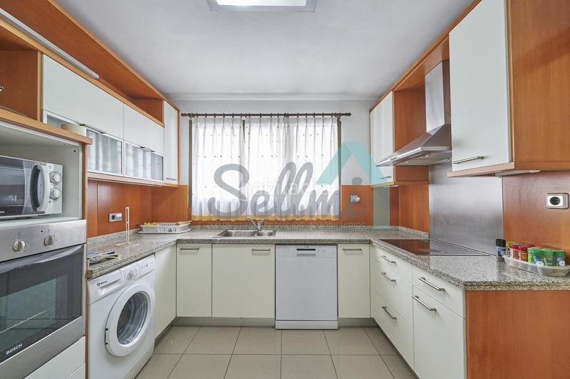 Foto ac146cf3-f97e-4b8d-b926-52a1bee072a3. Rent flat with heating in Auditorio - Seminario - Parque de Invierno Oviedo