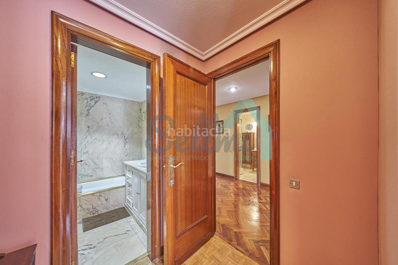 Foto b87de5d2-2772-4312-9644-ab9d775b8afc. Rent flat with heating in Auditorio - Seminario - Parque de Invierno Oviedo