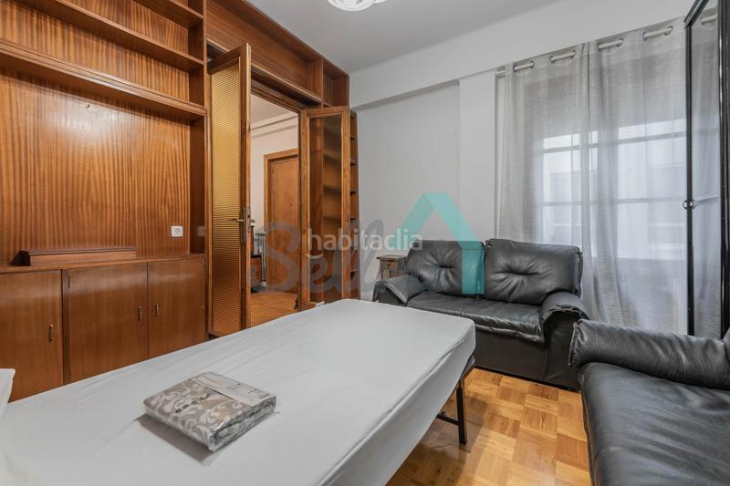 Foto 0e165310-2a0d-4c1d-b5d5-1fc12f21f175. Location appartement avec chauffage dans Parque San Francisco - Uría Oviedo