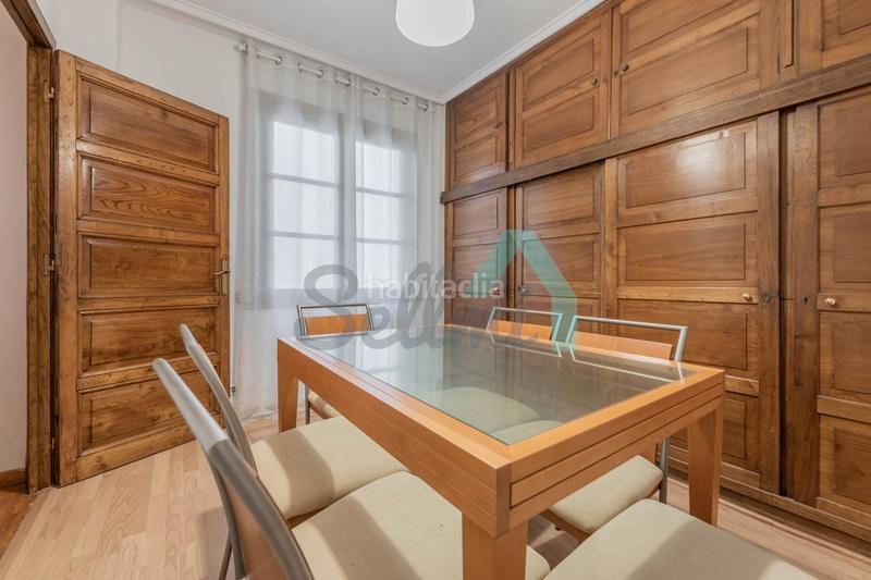 Foto 37e9b05a-9aff-4c6e-817e-7729f8aa4b01. Location appartement avec chauffage dans Parque San Francisco - Uría Oviedo