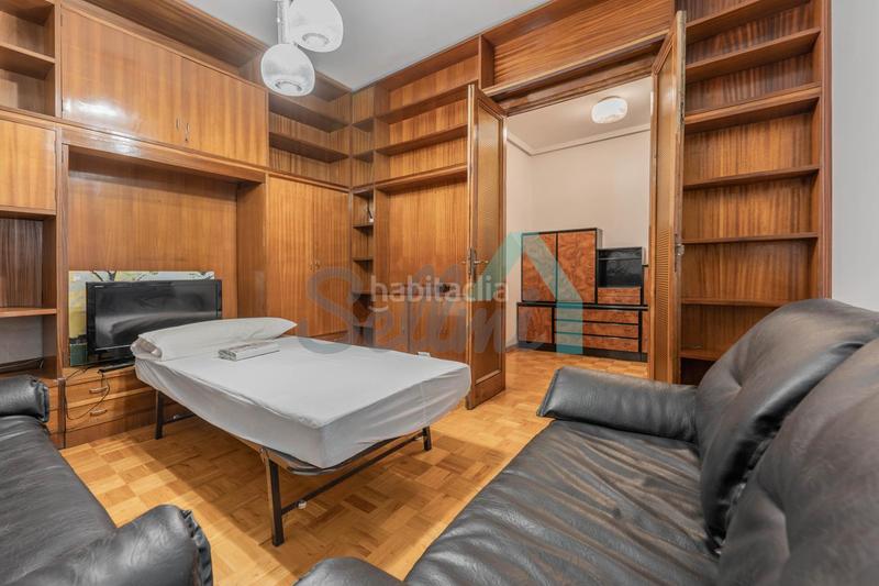 Foto 4727e96c-79d5-41c1-b703-7fd5603b3310. Location appartement avec chauffage dans Parque San Francisco - Uría Oviedo