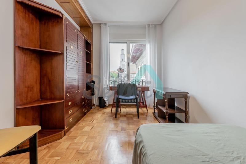 Foto 8dabaef3-5342-4e6e-9f5f-b1307796b874. Location appartement avec chauffage dans Parque San Francisco - Uría Oviedo