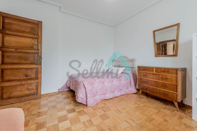 Foto c4c359c7-6240-4aa9-a8ad-890a7570448c. Location appartement avec chauffage dans Parque San Francisco - Uría Oviedo