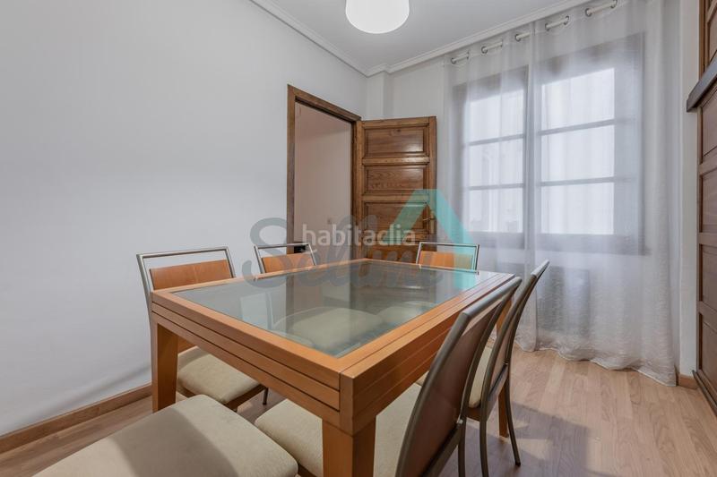 Foto ebdd8ef7-107a-4b6b-9458-d18abc2baadb. Location appartement avec chauffage dans Parque San Francisco - Uría Oviedo