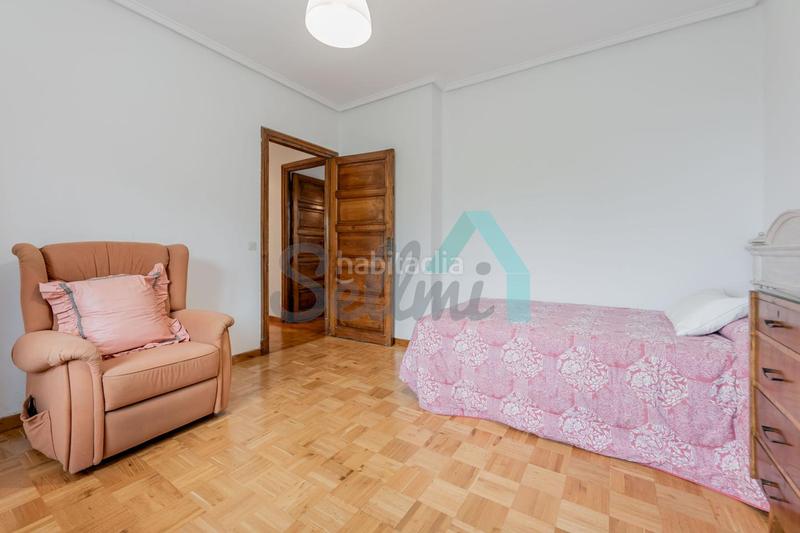 Foto f4832f62-57fe-4d65-b444-320bd4efa7c6. Location appartement avec chauffage dans Parque San Francisco - Uría Oviedo