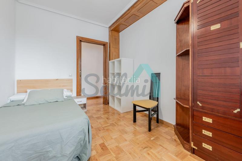 Foto d28c5811-8bbb-4a62-b7b5-1566ce33b5da. Miete etagenwohnung mit heizung in Parque San Francisco - Uría Oviedo