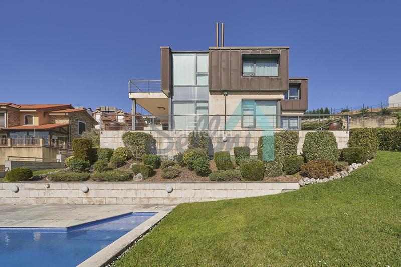 Foto 01ee46d2-d7c1-4646-bc03-b415146b9477. Casa amb calefacció aparcament piscina a Luanco-Aramar-Antromero Gozón