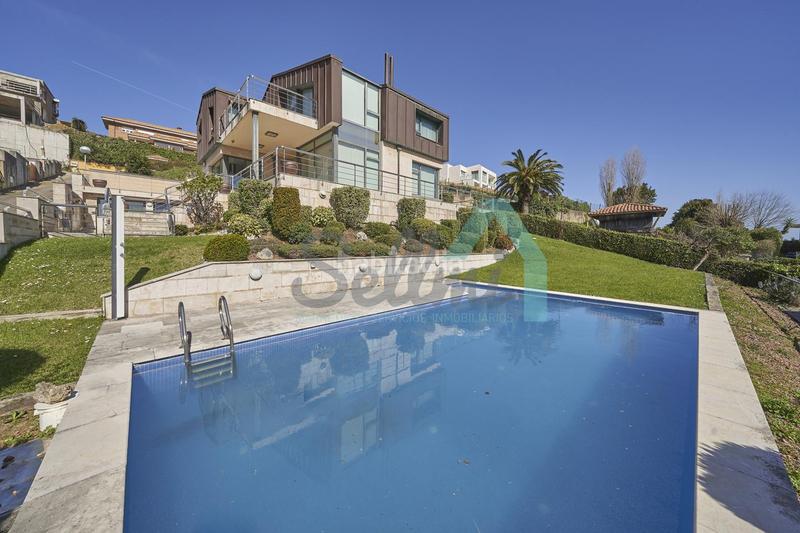 Foto 142e16db-553a-42c4-8d83-ef80e57544a1. Casa amb calefacció aparcament piscina a Luanco-Aramar-Antromero Gozón