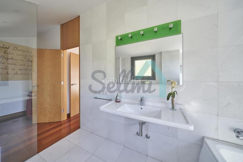 Foto ab60f080-f27f-4b47-b918-e0f88dc72090. Casa amb calefacció aparcament piscina a Luanco-Aramar-Antromero Gozón