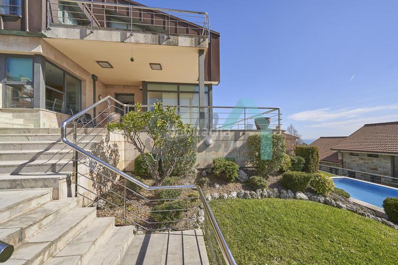 Foto 3f3081c3-1e6d-4b5d-aa26-d2d6a013fca2. Maison avec chauffage parking piscine dans Luanco-Aramar-Antromero Gozón