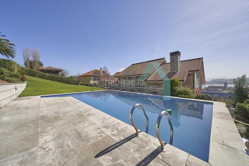 Foto 93874eec-d312-4d08-8471-142f7c52ce7e. Maison avec chauffage parking piscine dans Luanco-Aramar-Antromero Gozón