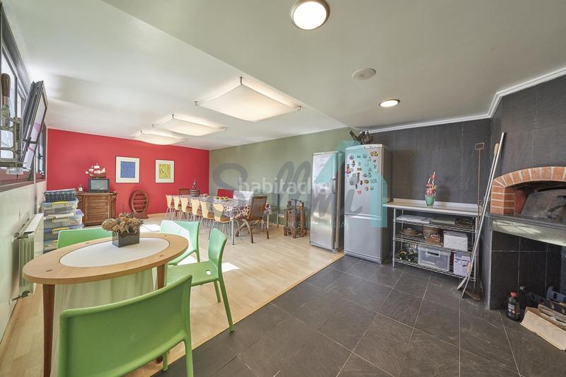 Foto 93f15b7f-05dd-43f2-af2f-a975d137eac8. Maison avec chauffage parking piscine dans Luanco-Aramar-Antromero Gozón