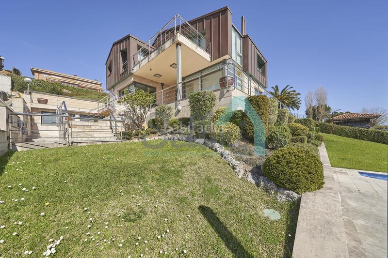 Foto ae255cb4-a4fc-4e5f-b9e2-ce709bfa234d. Maison avec chauffage parking piscine dans Luanco-Aramar-Antromero Gozón