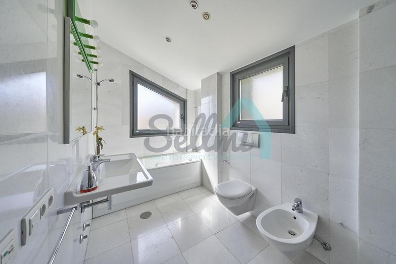 Foto f5037871-6317-498d-b8ae-bd7e909e2607. Maison avec chauffage parking piscine dans Luanco-Aramar-Antromero Gozón