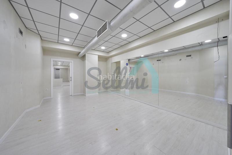 Foto 21935fbb-8a6c-43e1-86cd-bc94563d3f73. Lloguer local comercial a la pola Siero Siero