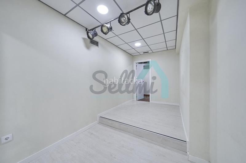 Foto 24f05f8e-9771-44be-be98-107ed30f1d46. Lloguer local comercial a la pola Siero Siero