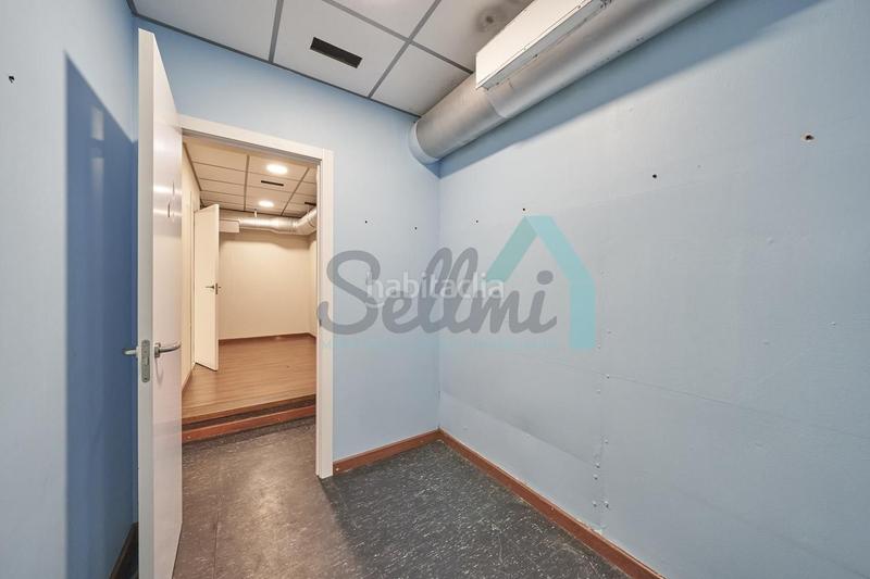 Foto 41d6c125-594b-4038-a04f-241440e38cc5. Lloguer local comercial a la pola Siero Siero