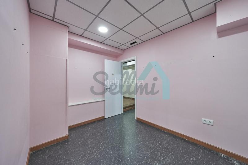 Foto 8b780fde-7d73-4f44-9e83-d636884d71ad. Lloguer local comercial a la pola Siero Siero