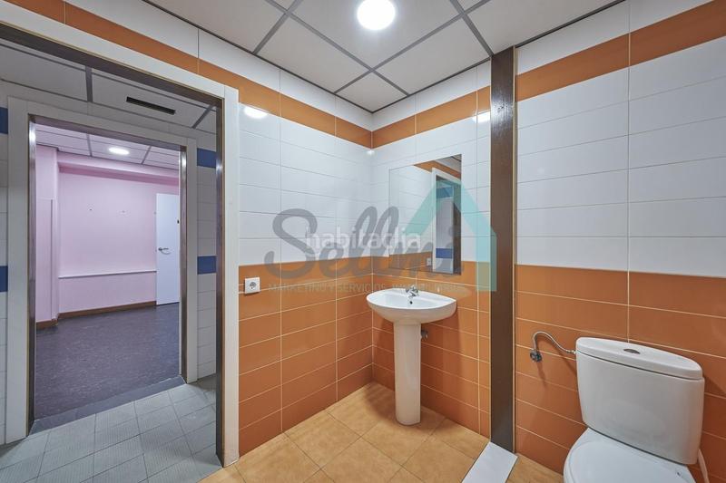 Foto aa86f159-b90a-4419-b9dc-8482c64976c7. Lloguer local comercial a la pola Siero Siero