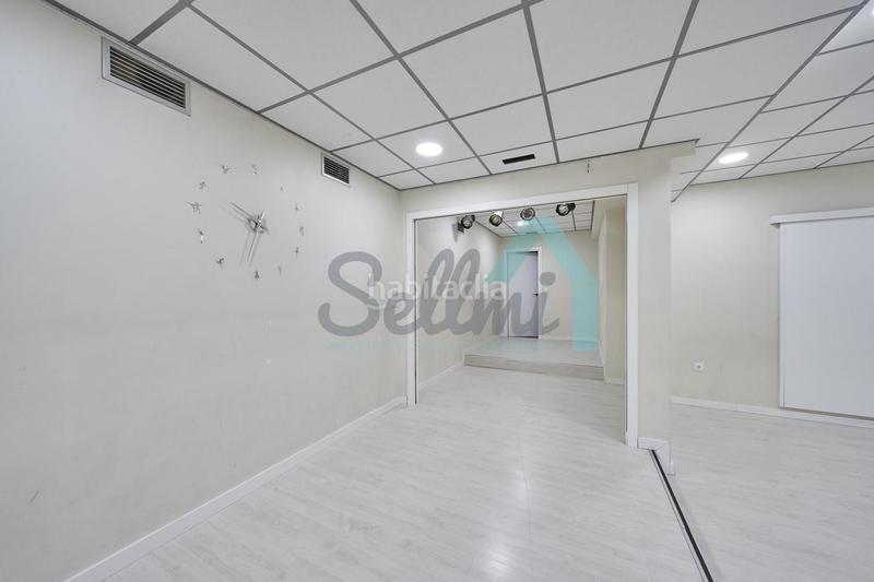 Foto 4e1637a2-7d14-499d-a6ad-63a048253d7d. Location local commercial dans la pola Siero Siero