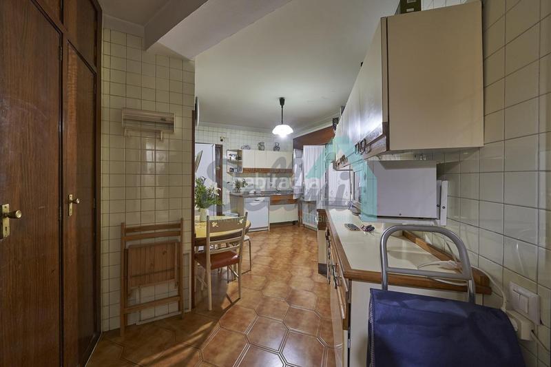 Foto ce88292f-ca45-473f-9dcf-a2e994677338. Appartamento con riscaldamento parcheggio in Plaza de América Oviedo