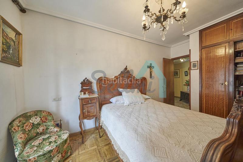 Foto d6bcd7dd-986e-4a98-83e4-c2722383739d. Appartamento con riscaldamento parcheggio in Plaza de América Oviedo