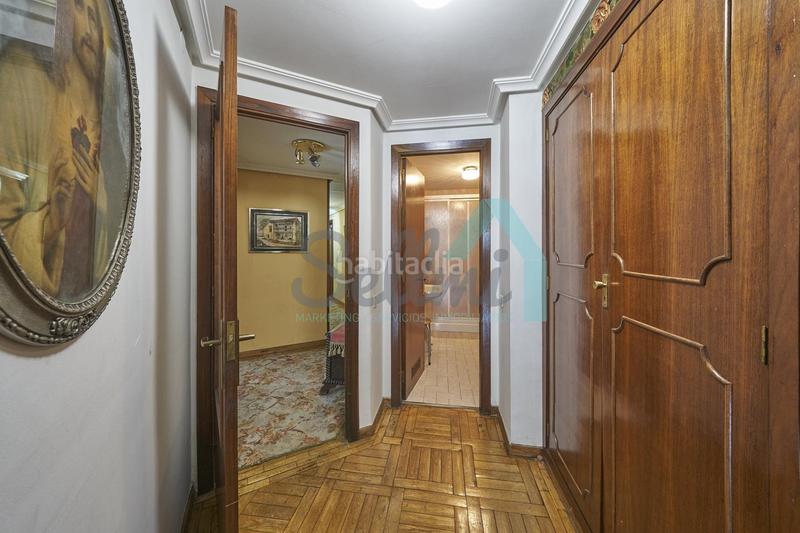 Foto e77d879f-2cd5-40c1-a2d6-8ce15ade547d. Appartamento con riscaldamento parcheggio in Plaza de América Oviedo