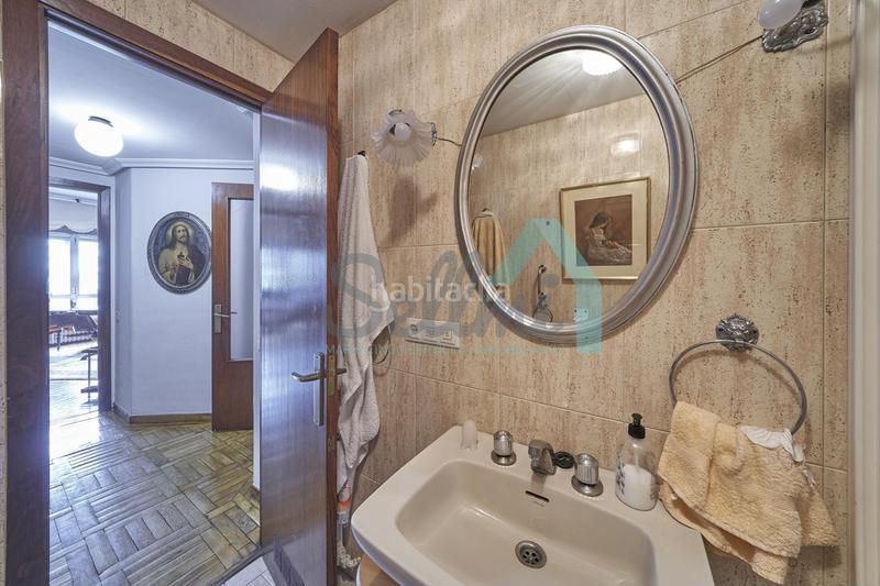 Foto ca98f915-b916-40e7-a78f-2825c16ded12. Piso en Plaza de América Oviedo