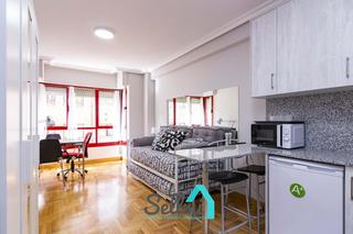 Location Studio  Leopoldo alas