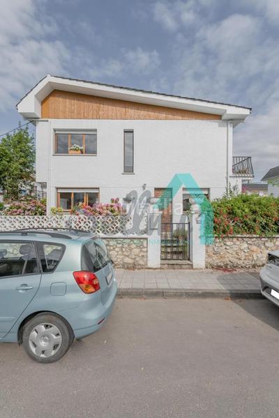 Foto 2204f349-4a52-48d5-ba24-43ee58fd20e3. Casa pareada en Celorio-Poó-Parres Llanes