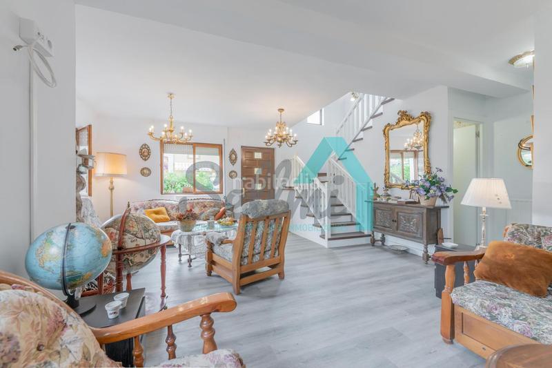 Foto 9d8f4cb5-90fe-4ae0-955a-6f4a41a0c7d0. Casa pareada en Celorio-Poó-Parres Llanes