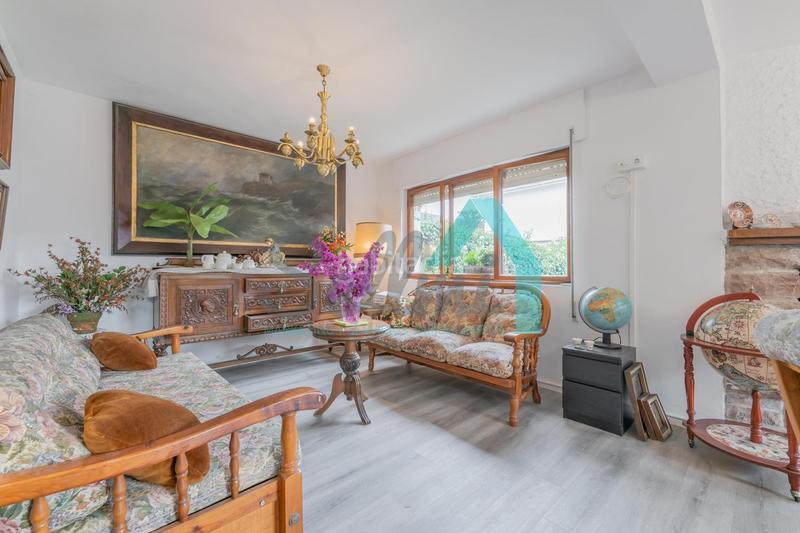 Foto 9f6d48cd-9d1a-4db7-9c10-910d4708b8fc. Casa pareada en Celorio-Poó-Parres Llanes