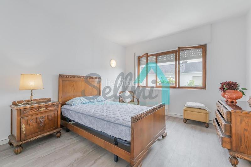 Foto aae77b95-1ef3-43d4-8d62-2faac98053b2. Casa pareada chalet pareado en venta en celorio, (asturias, españa).

precio: 520.000 €.
superficie construida: 137 m2.
superficie p en Llanes