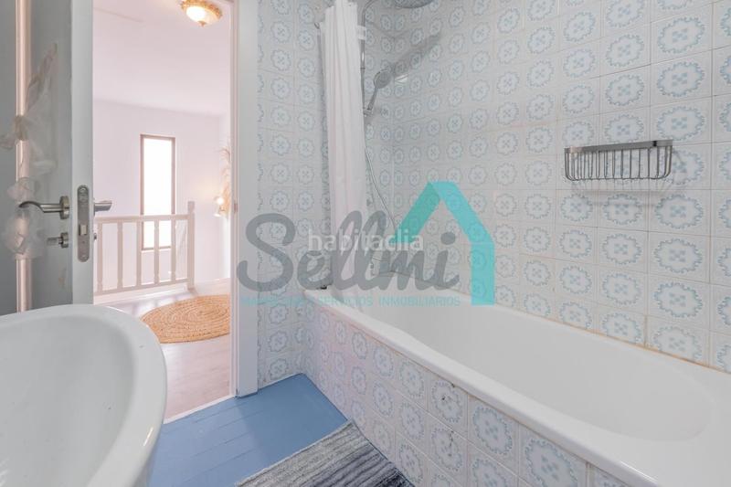 Foto acbdbd97-8390-459e-a1f4-fcda0823f974. Casa pareada chalet pareado en venta en celorio, (asturias, españa).

precio: 520.000 €.
superficie construida: 137 m2.
superficie p en Llanes