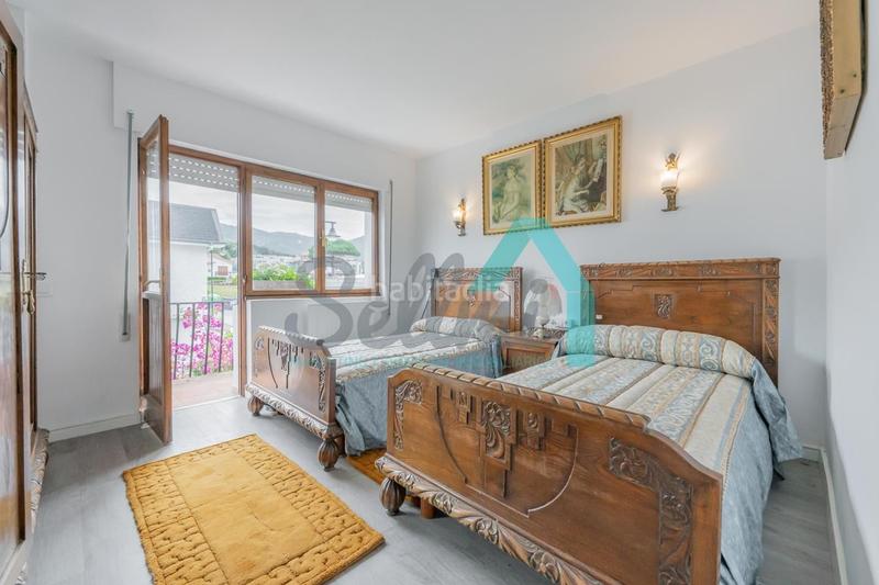 Foto fbd129f5-2a15-4fbd-a7d9-d6b090b06173. Casa pareada chalet pareado en venta en celorio, (asturias, españa).

precio: 520.000 €.
superficie construida: 137 m2.
superficie p en Llanes