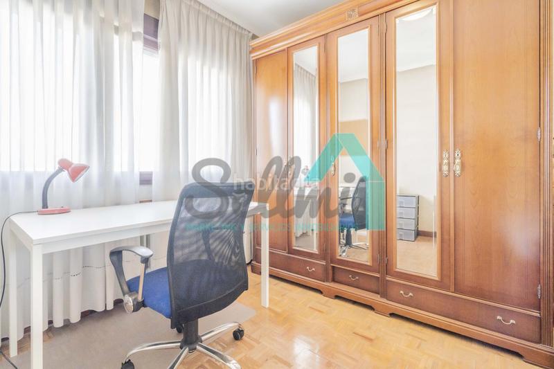 Foto c45f1283-c668-42f1-a9ac-5b4b39506d4a. Alquiler piso en Auditorio - Seminario - Parque de Invierno Oviedo