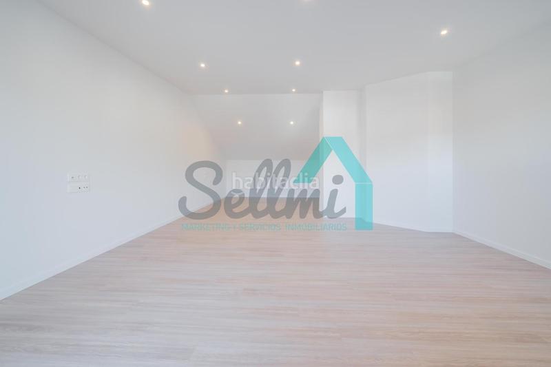 Foto 5078b9f1-fa77-4cae-b4dd-33cec6741e39. Dúplex amb calefacció a Salesas - Foncalada - Campoamor Oviedo