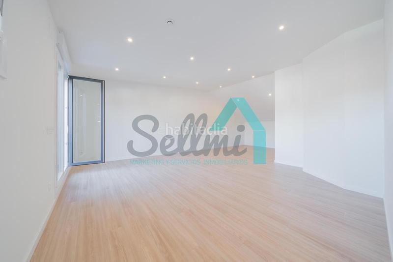 Foto bf7a390a-eb28-4762-9a8d-baa0f860bee0. Dúplex amb calefacció a Salesas - Foncalada - Campoamor Oviedo